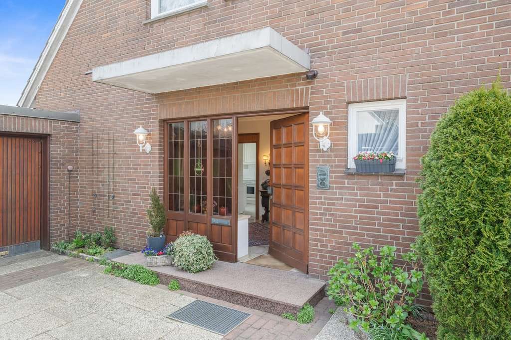 Immobilie in Bordesholm - Zuhause mit Charakter und Platz für neue Familiengeschichten - Bild 1