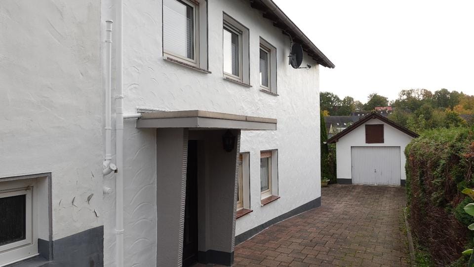 Immobilie in Halver - Einfamilienhaus mit Einliegerwohnung in ruhiger Lage in Halver - Bild 0