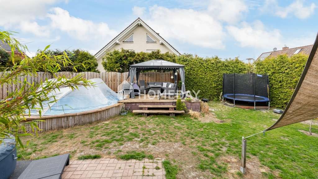 Immobilie in Rühen - Großzügiges Familienglück: EFH mit Außenpool, Wellnessfaktor, Garagen, Terrasse und Wintergarten  - Bild 3