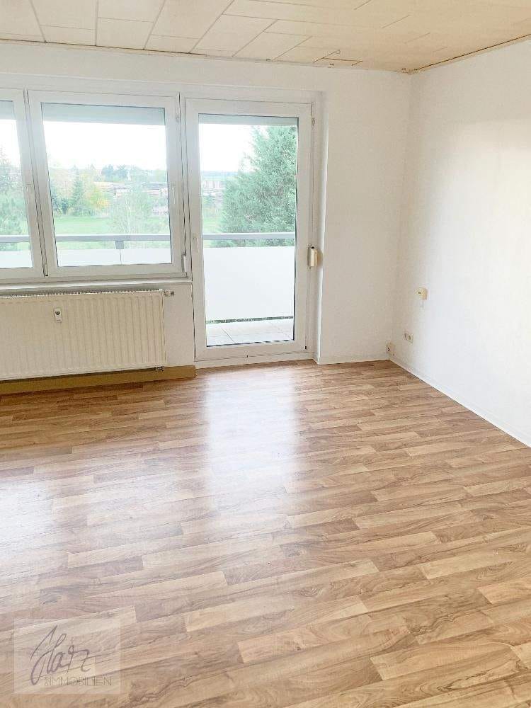 Immobilie in Wülknitz - ***AB SOFORT ZU VERKAUFEN*** 1-Raumwohnung mit großzügigem Balkon, Einbauküche und Tageslichtbad mit Dusche - Bild 2