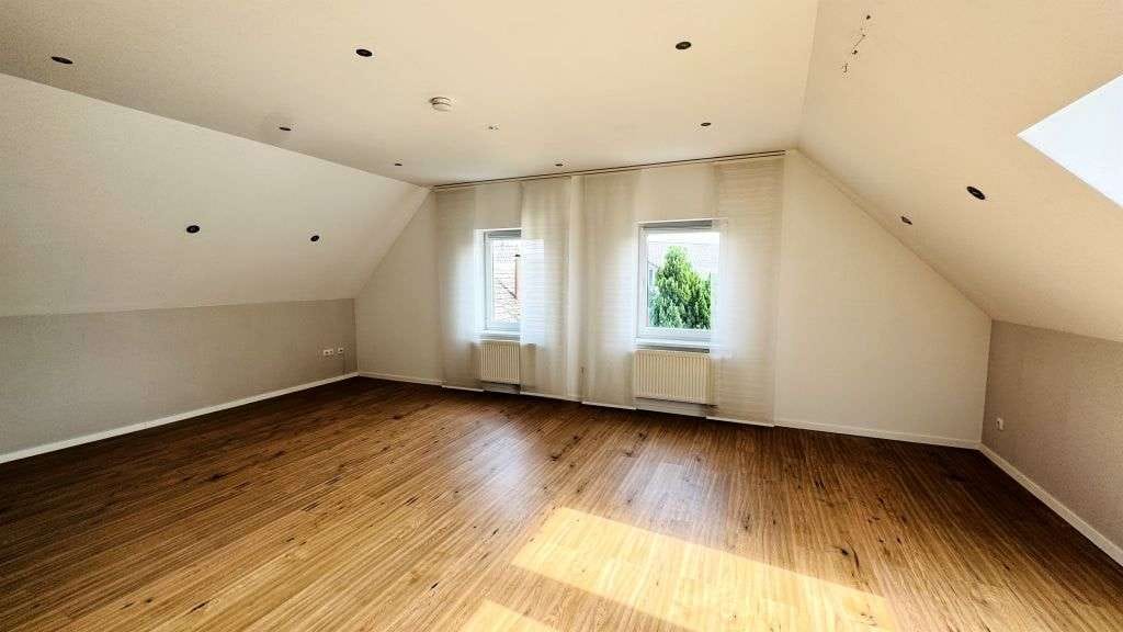 Immobilie in Mogendorf - Gepflegte 3-Zimmer Eigentumswohnung mit Garage, Stellplatz und eigenem Garten - Bild 2