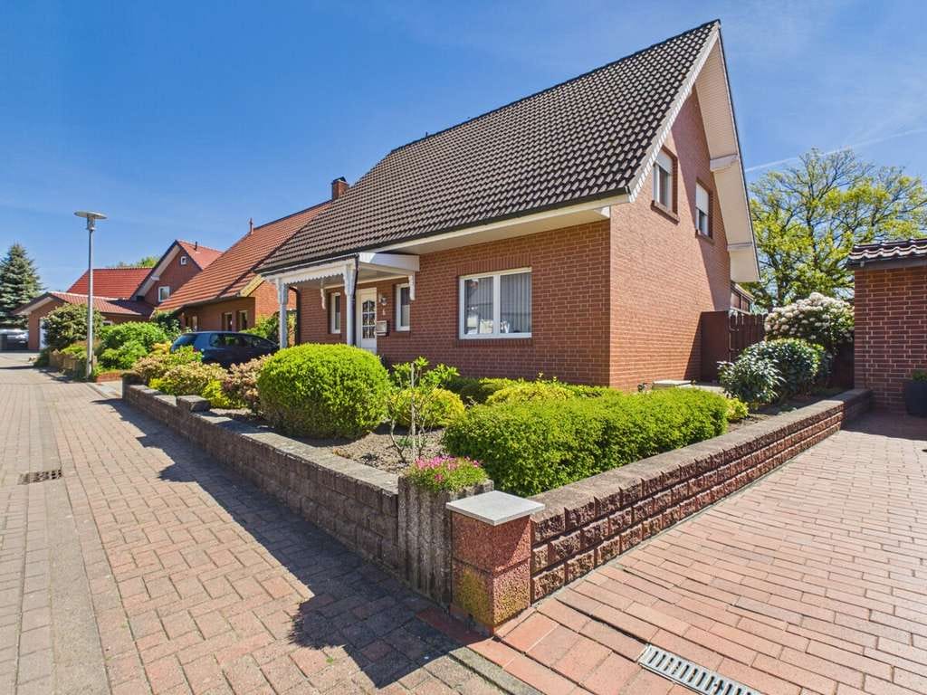 Immobilie in Eggermühlen - Einziehen & Wohlfühlen: Charmantes Einfamilienhaus in ruhiger Lage | 5 Zimmer, Vollunterkellert - Bild 1