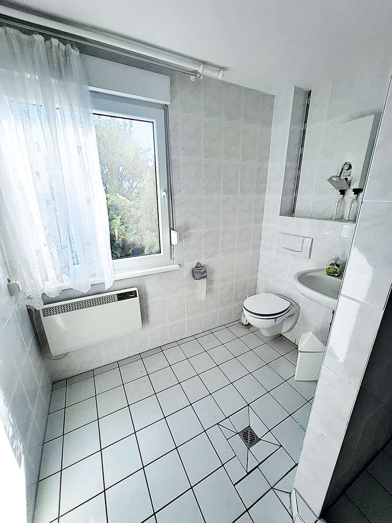 Immobilie in Roskow - Attraktives Freizeit- und Erholungsgrundstück am Beetzsee, bebaut mit einem Ferienhaus - Bild 4