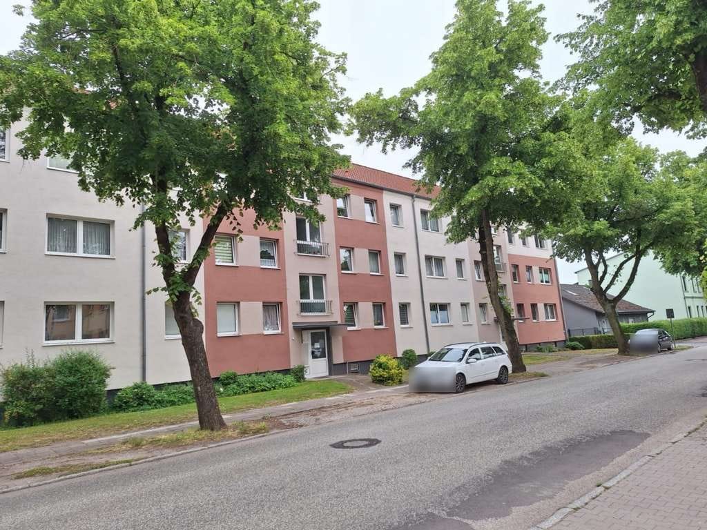 Immobilie in Perleberg - Vier-Raum-Wohnung (Eigentums-Kollektiv aus drei Wohnungen) in Perleberg - Bild 0