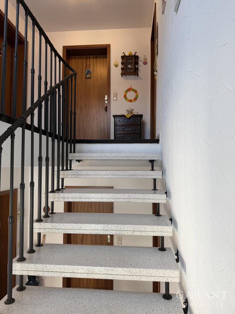 Immobilie in Fichtenberg - Charmante 2 Zimmer-DG-Wohnung mit Balkon + TG-Stellplatz - Bild 1