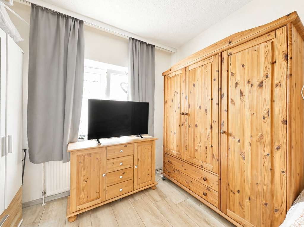 Immobilie in Cuxhaven - Seltene Gelegenheit mitten in Cuxhaven – 
Wohnung mit Gartenzugang und Terrasse - Bild 3
