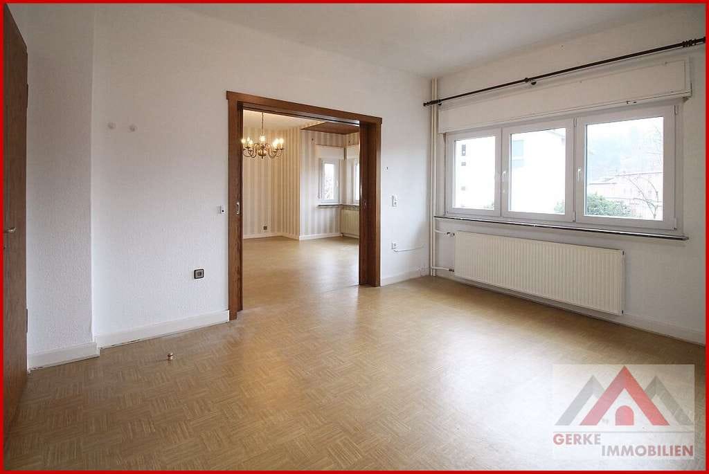 Immobilie in Bestwig - Großzügiges Ein-/Zweifamilienhaus in ansprechender Lage - Bild 3