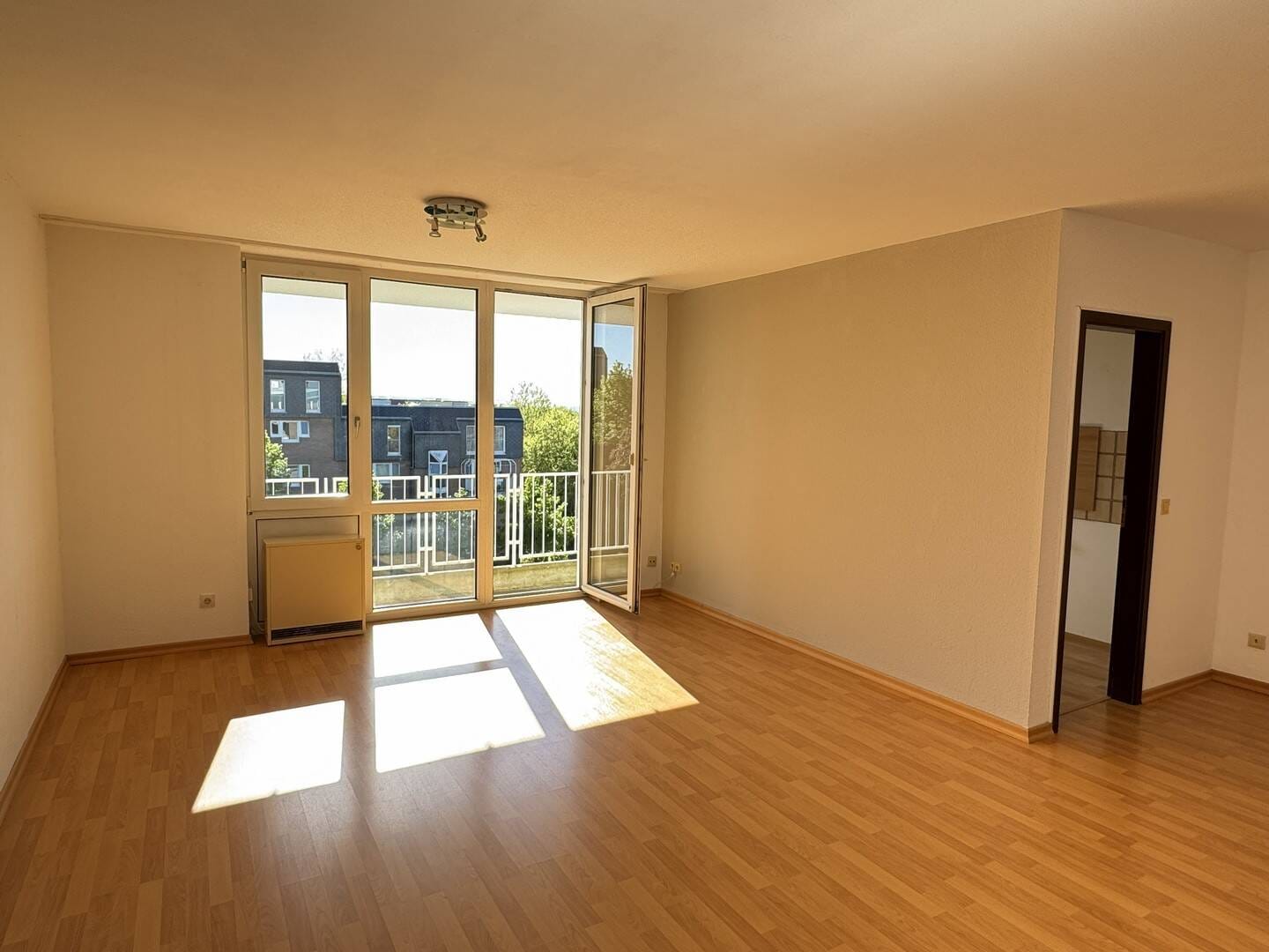 Immobilie in Meckenheim - Attraktive und bezugsfreie 2-Zi.-Wohnung in ruhiger Wohnlage! - Bild 0