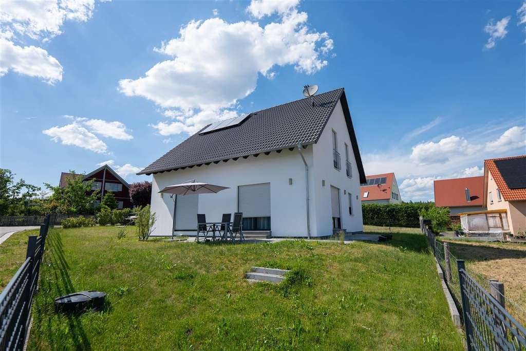 Immobilie in Gessertshausen - Naturnah leben, modern wohnen – Einfamilienhaus in idyllischer Lage - Bild 0