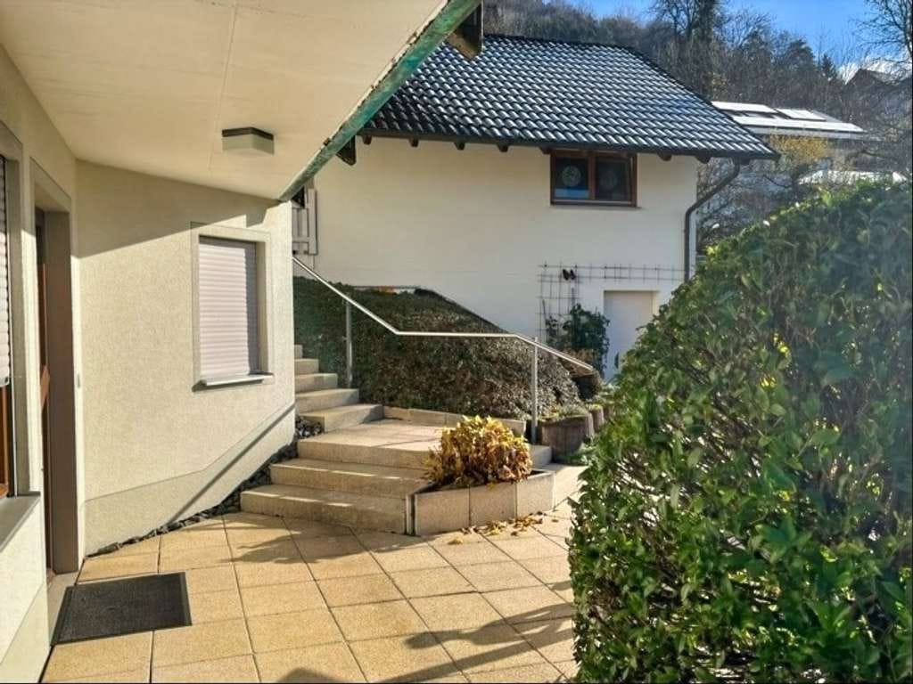 Immobilie in Küssaberg - Einfamilienhaus mit Einliegerwohnung in Küssaberg- Bechtersbohl - Bild 2