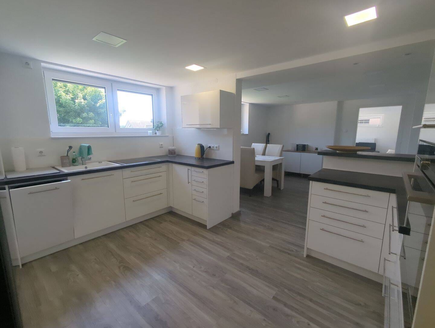 Immobilie in Weilersbach - Zweifamilienhaus mit Pool, LKW-Garage und Franken-Panorama - Bild 4