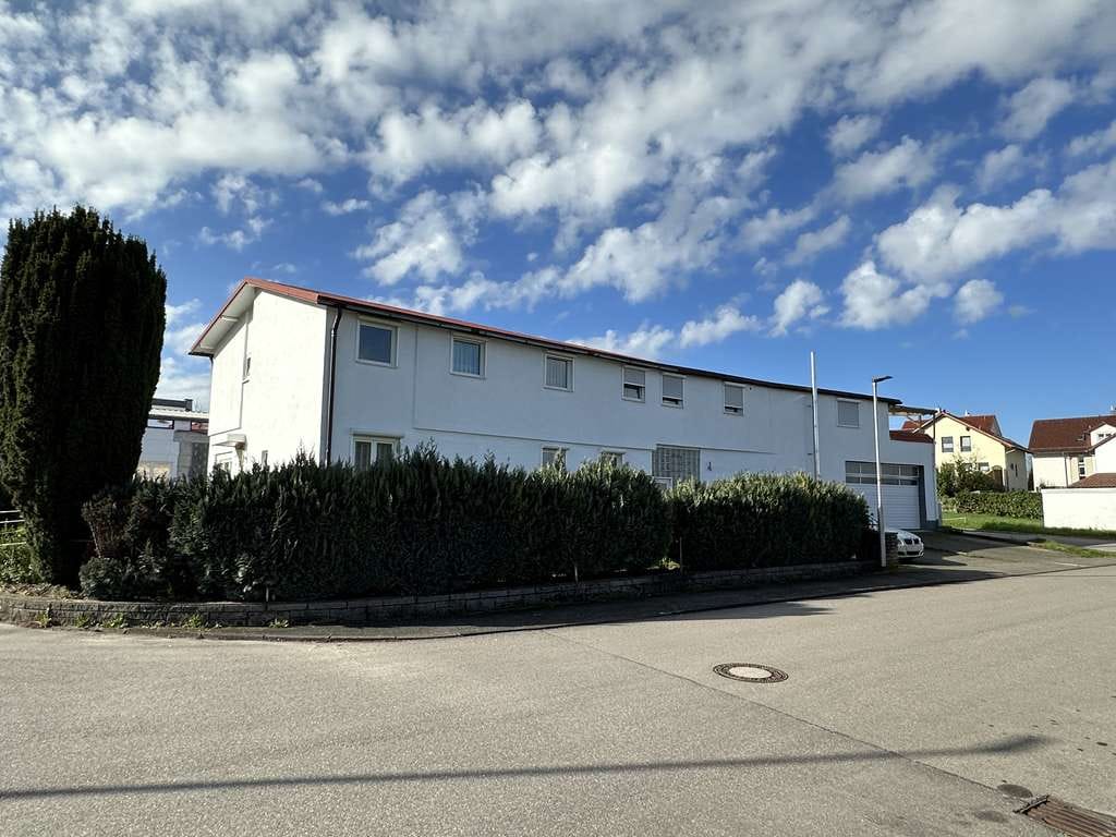 Immobilie in Abstatt - Mehrfamilienhaus mit viel Wohnraum in guter Lage in Abstatt - Bild 1