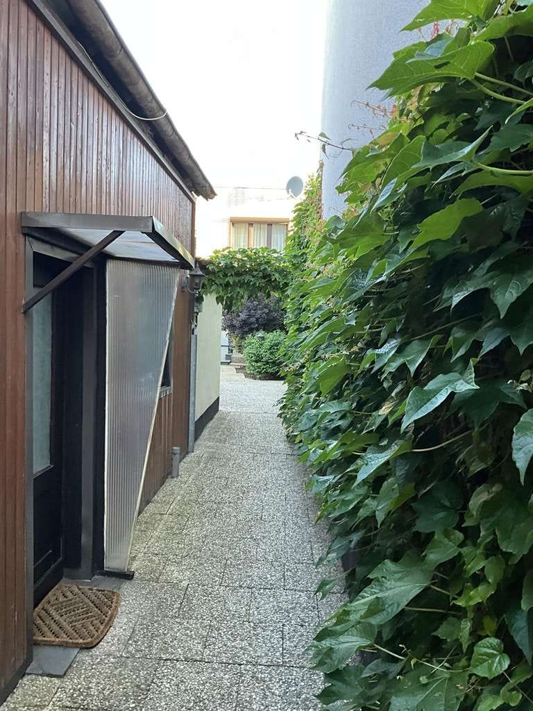 Immobilie in Hürth - Freistehendes Einfamilienhaus - Bild 1