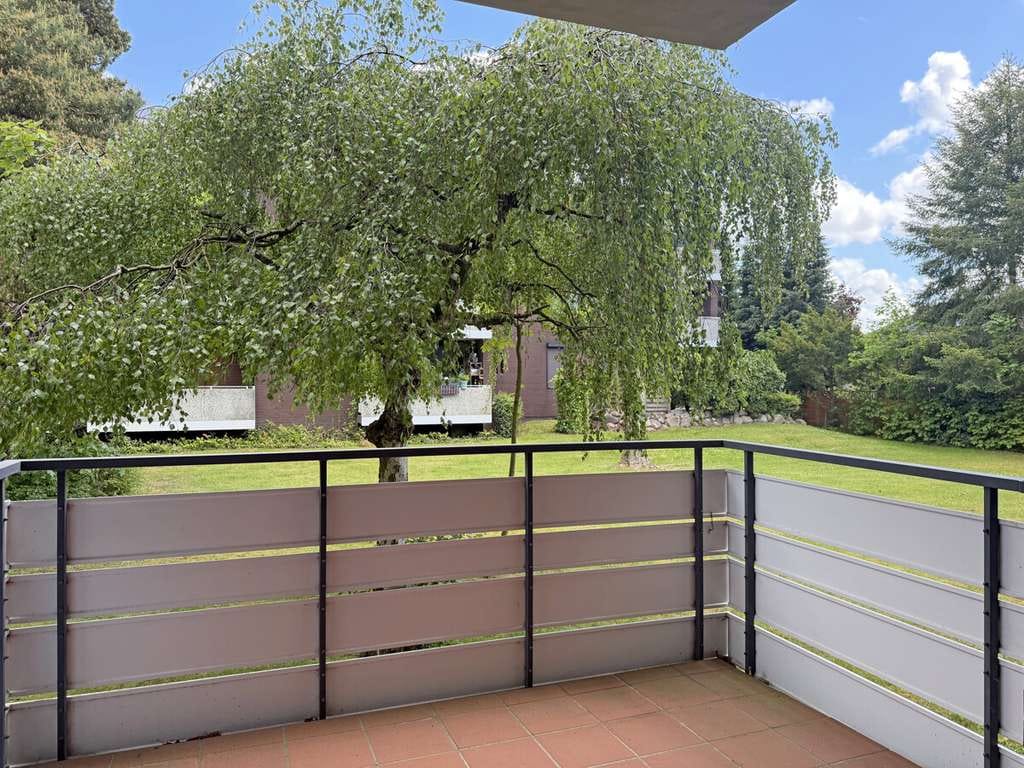 Immobilie in Oststeinbek - Großzügig wohnen mit Terrasse & Balkon - Bild 1