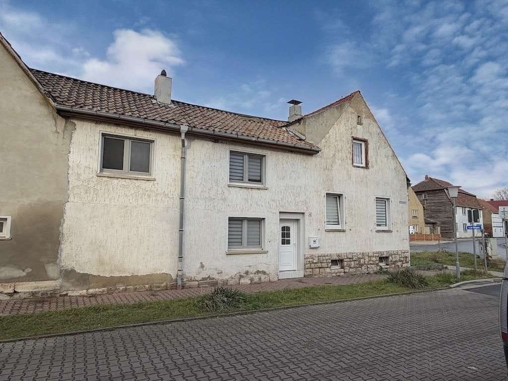 Immobilie in Straußfurt - Historisches Wohnhaus mit Anbau und ausgebauter Scheune aus Bankverwertung. - Bild 3