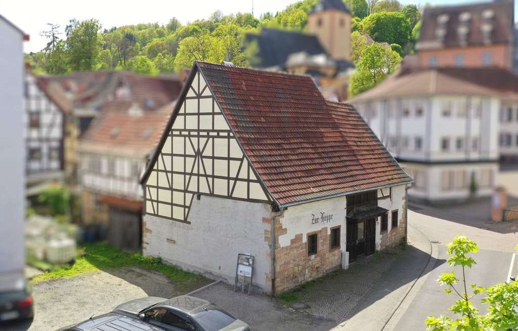 Immobilie in Bad Orb - Gewerbeobjekt im Spessart – Ehemalige Gaststätte mit Parkplatz & Miete - Bild 0