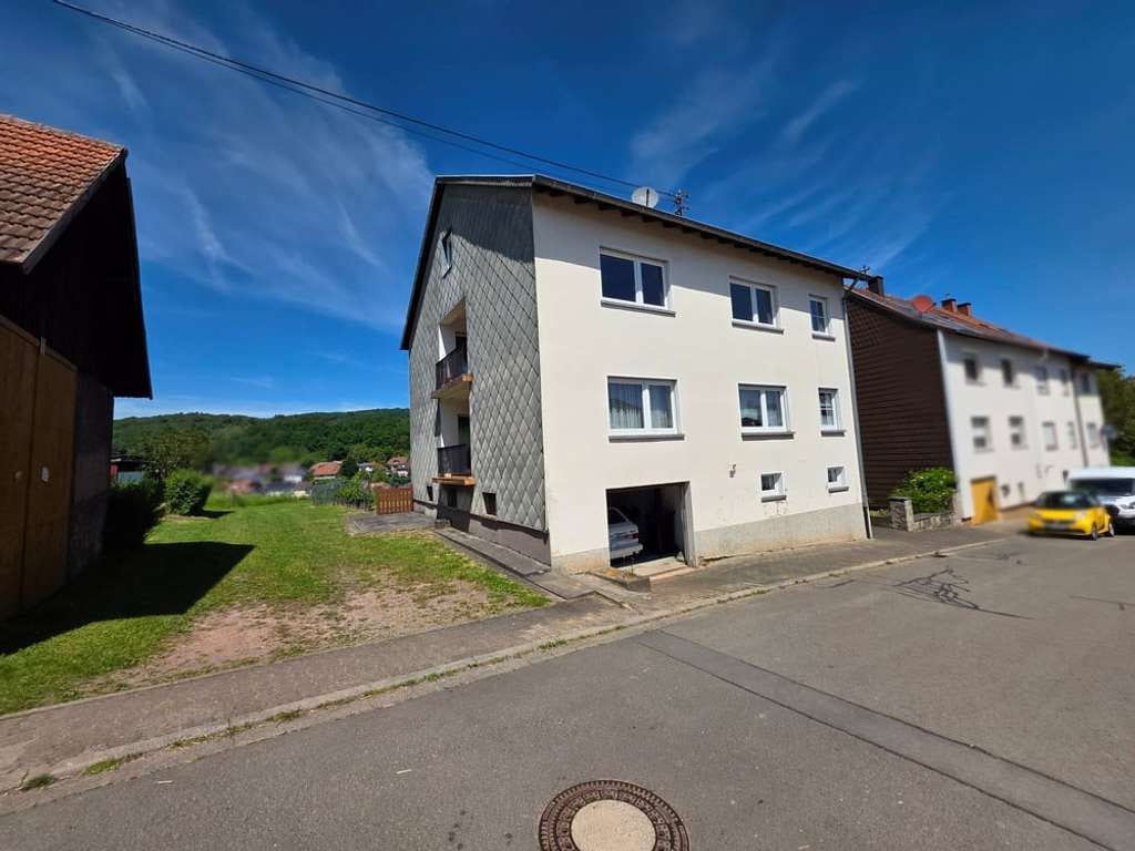 Immobilie in Krottelbach - Gartenparadies mit Weitblick – großzügiges Zweifamilienhaus in Krottelbach - Bild 2
