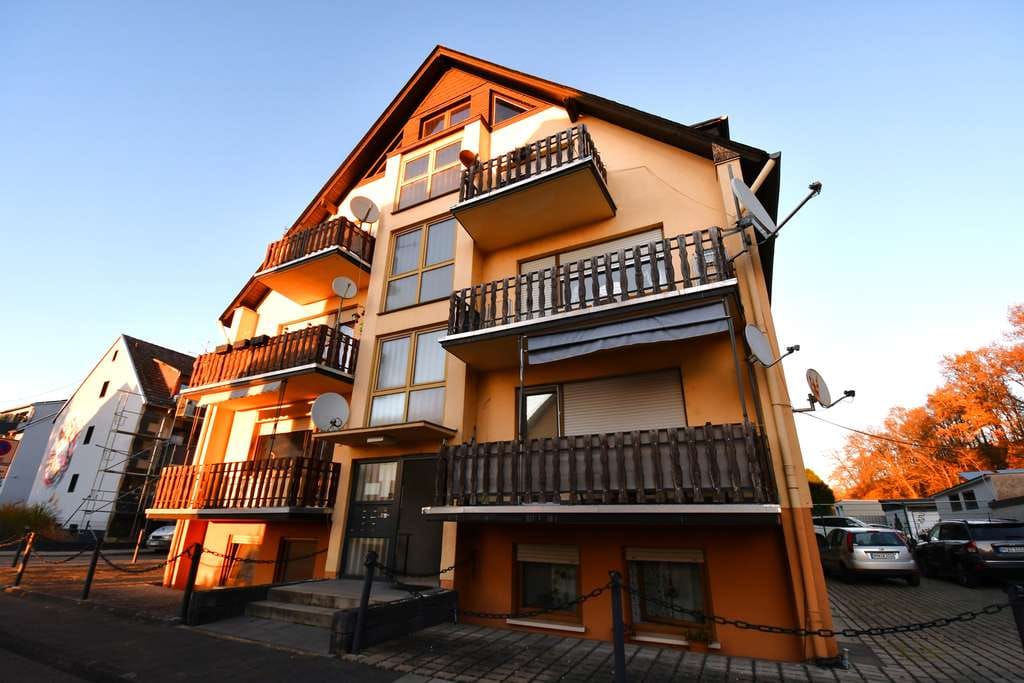 Immobilie in Sankt Sebastian - Attraktives Mehrfamilienhaus mit 8 Wohneinheiten & 8 Garagen - großes Entwicklungspotenzial - Bild 3