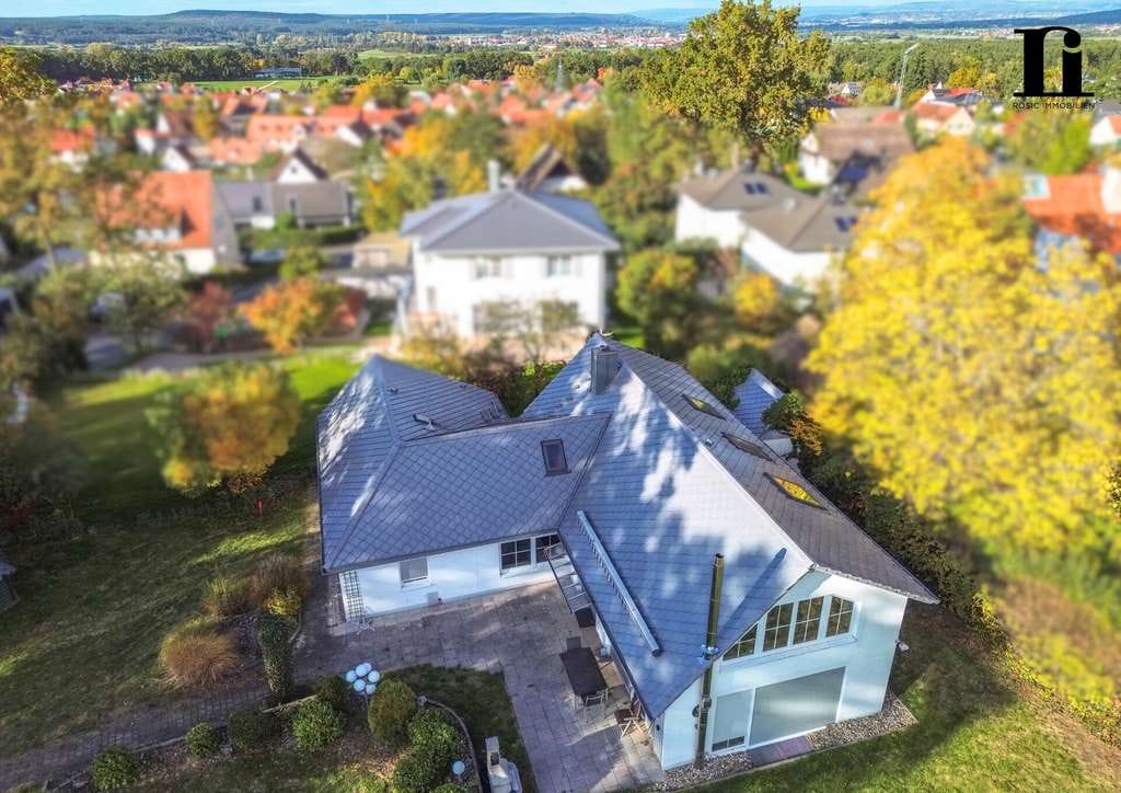 Immobilie in Langensendelbach - Charmante Villa mit Schloßblick - Exklusives Wohnen in bester Lage von Bräuningshof - Bild 1