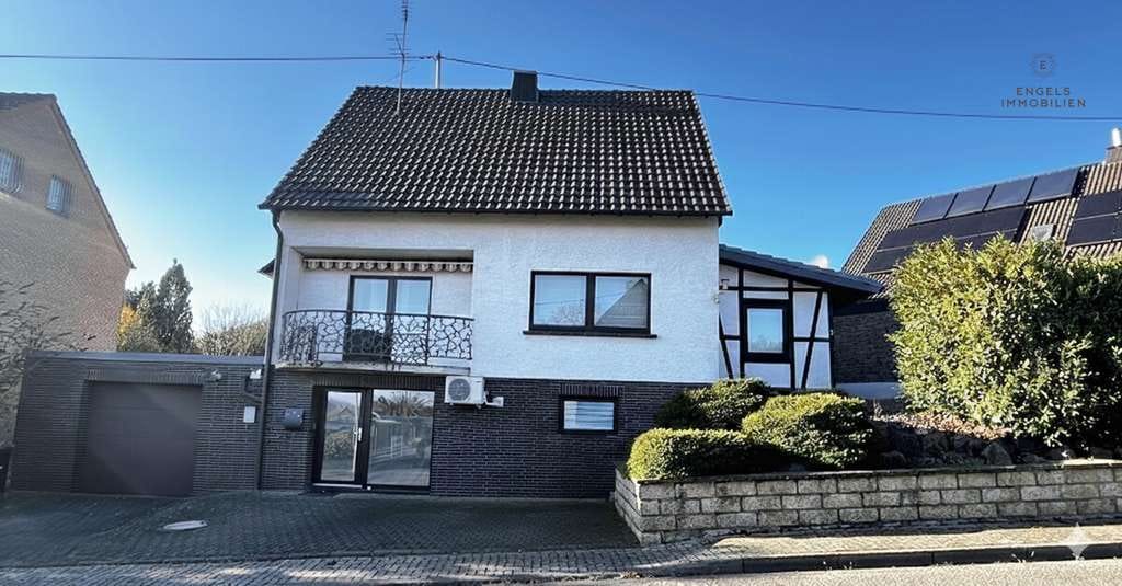 Immobilie in Neustadt (Wied) - Gepflegtes Einfamilienhaus mit Büroeinheit - Bild 0