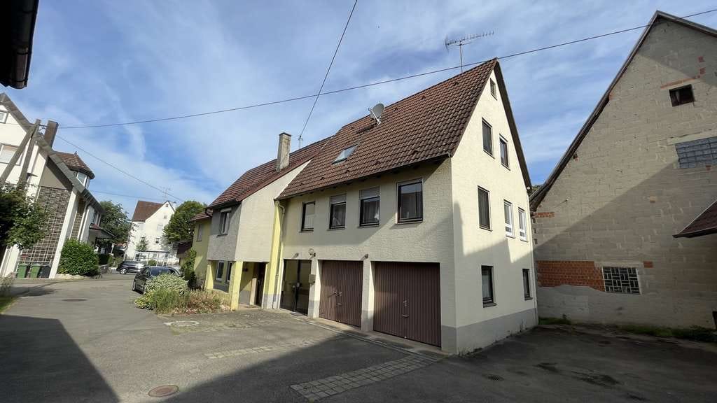 Immobilie in Rottenburg am Neckar - Zentrales Doppelhaus in Hailfingen - Bild 2