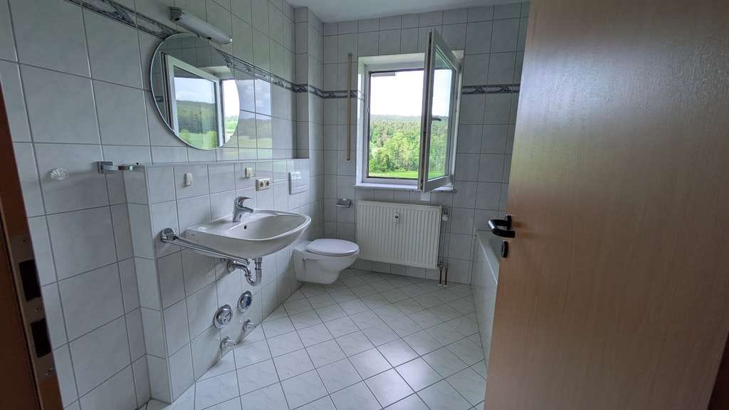 Immobilie in Burgkunstadt - Helle 3-Zimmer-Wohnung mit Südbalkon, Garage und Kellerabteil in ruhiger Lage in Burgkunstadt - Bild 3