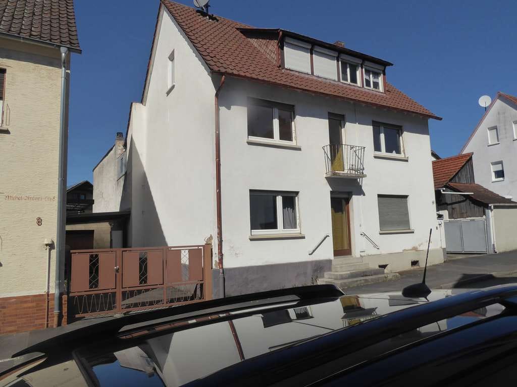 Immobilie in Alzenau - 3 Fam. Wohnhaus mit Nebengebäude - Bild 1