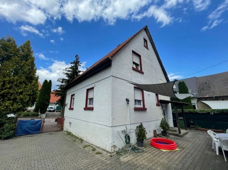 Immobilie in Sinsheim - GLOBAL INVEST SINSHEIM | Schönes Einfamilienhaus mit ausgebauter Scheune in verkehrsgünstiger Lage - Bild 2