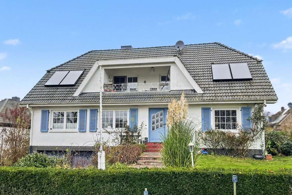 Immobilie in Neritz - Schnell in der Stadt – zuhause im Grünen: Einfamilienhaus mit Einliegerwohnung und großem Garten - Bild 0