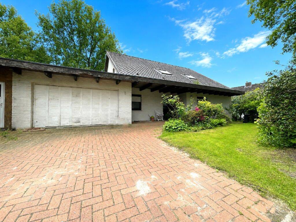 Immobilie in Ritterhude - Exklusives Grundstück mit Einfamilienhaus in Bestlage von Ritterhude - Ihre Chance auf ein außergewöhnliches Projekt oder eine Kernsanierung - Bild 0