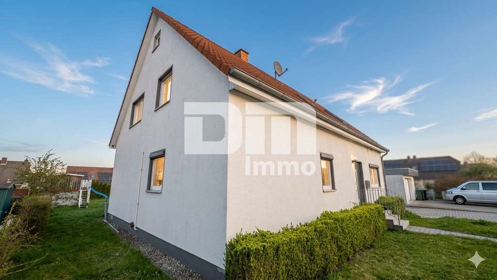 Immobilie in Sibbesse - Charmantes Ein- bis Zweifamilienhaus mit großem Garten in begehrter Lage - Bild 2