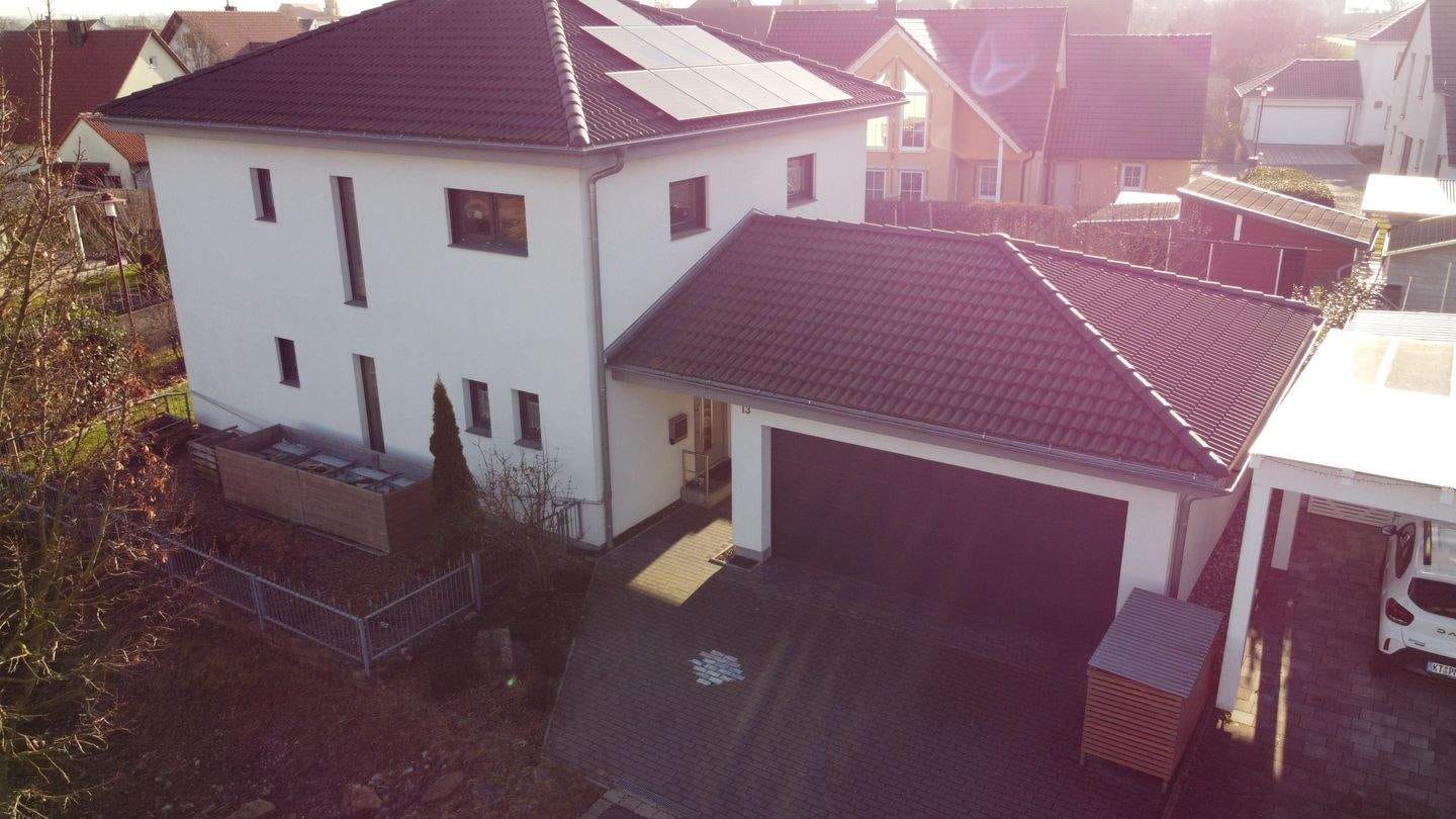 Immobilie in Willanzheim - Wohlfühlhaus mit hervorragender Energiebilanz in ruhiger Lage von Willanzheim - Bild 1