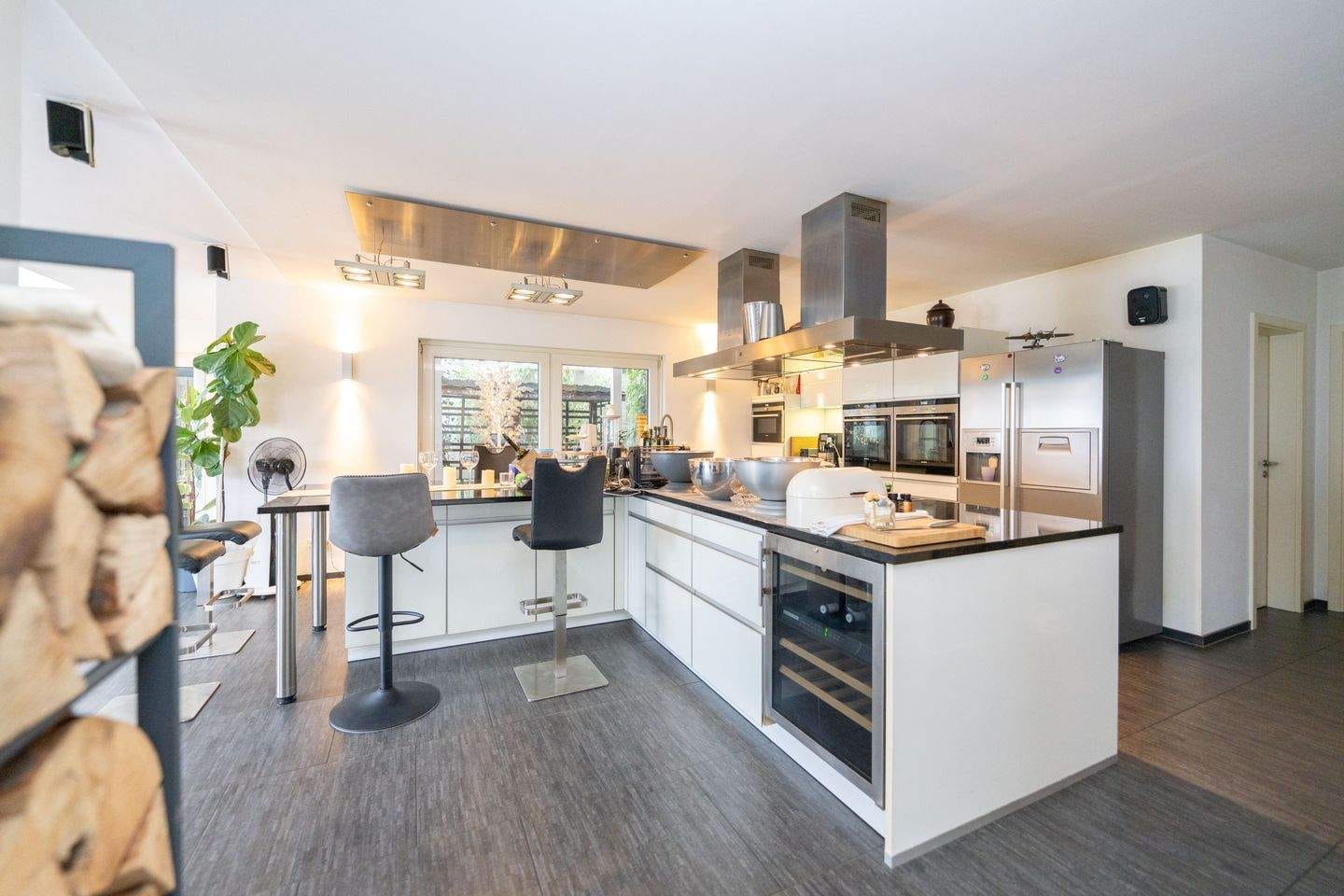 Immobilie in Neustadt bei Coburg - Großzügiges Architektenhaus mit Ausblick! + Doppelgarage + Sauna + Terrasse + Einbauküche! - Bild 0