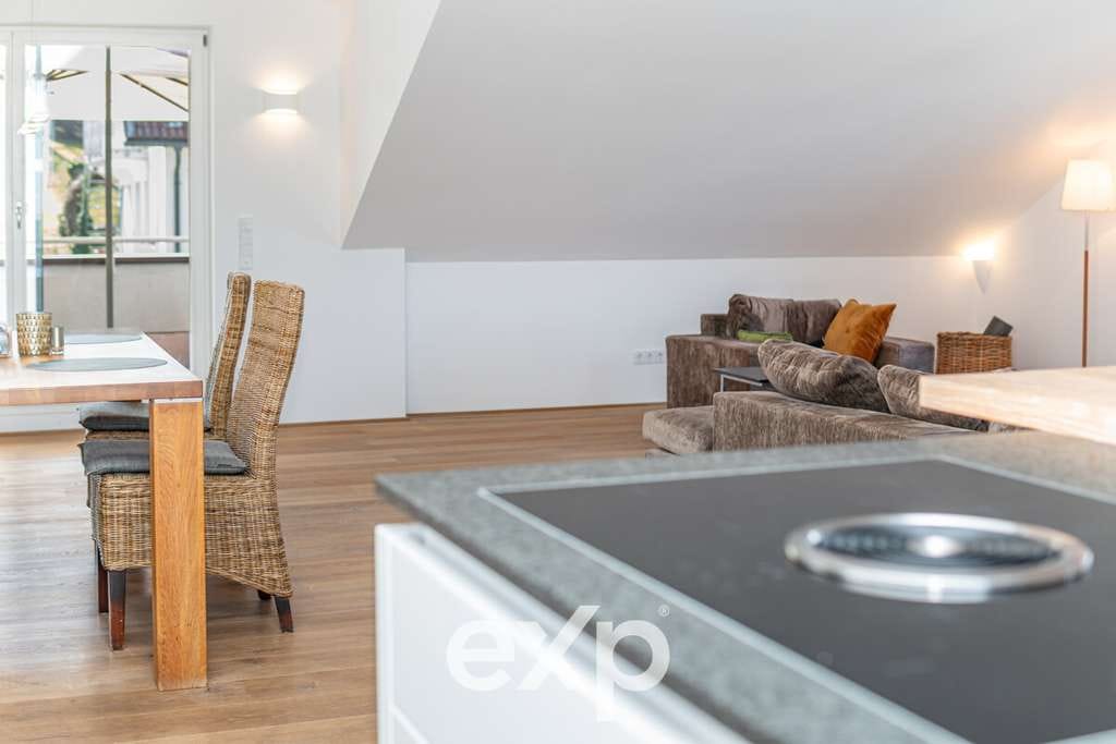 Immobilie in Bad Tölz - Luxus-Dachgeschosswohnung mit Wohnrecht - Bild 1