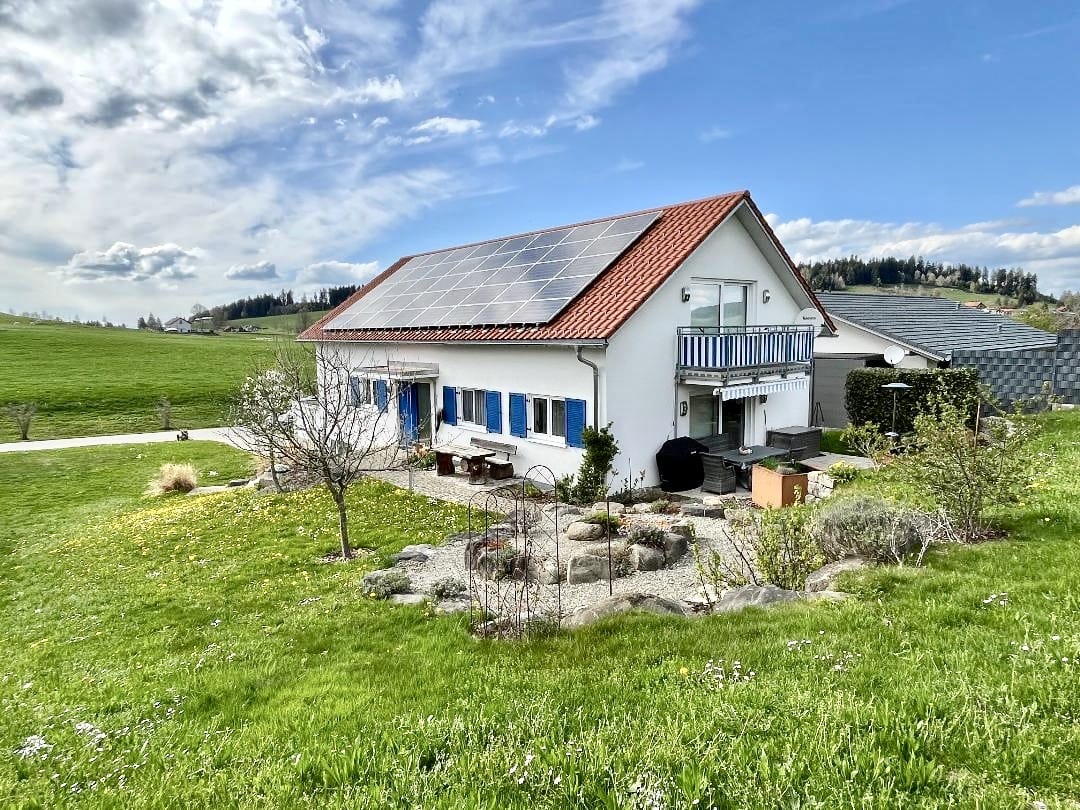 Immobilie in Oberreute - Haus mit Betriebswohnung, große Gewerbefläche für sämtliche Gewerke + Bauplatz für Gebäude und Halle  - Bild 0