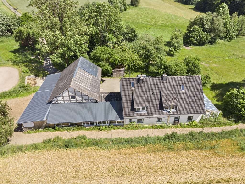 Immobilie in Marktleugast - Idyllisches Anwesen für Pferde-/ Tierhaltung in Alleinlage auf 2,7 ha zu verkaufen - Bild 3