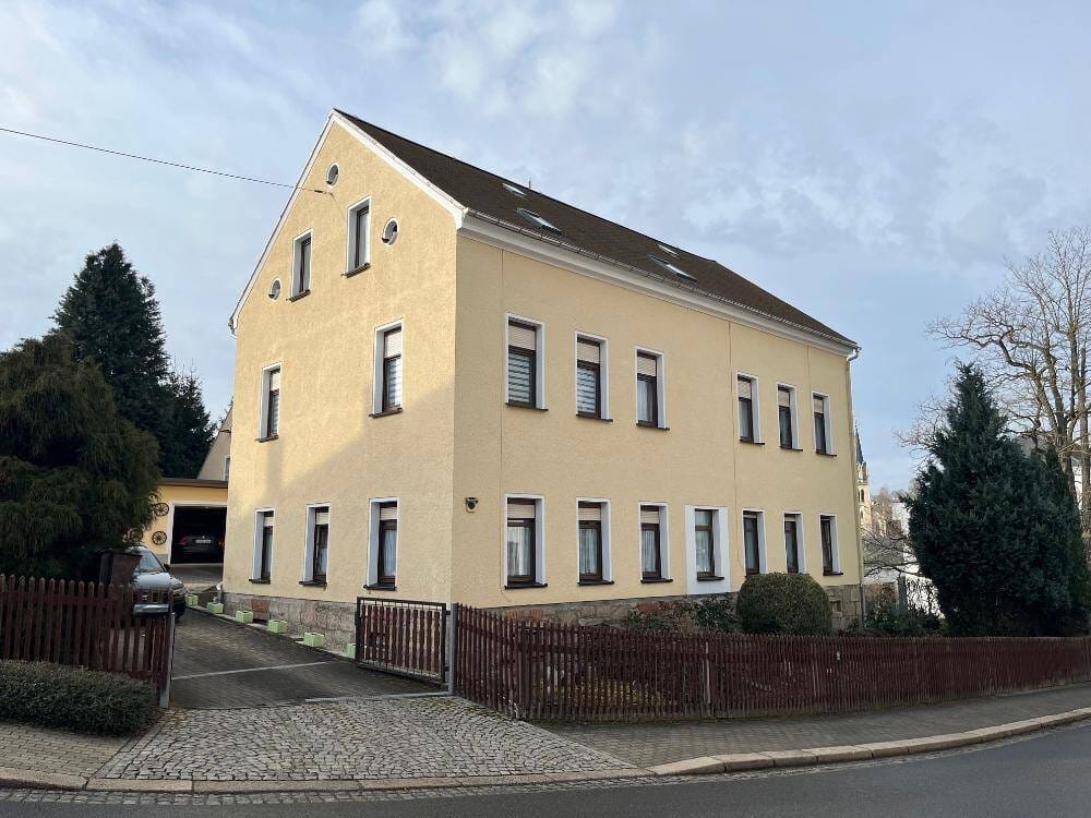 Immobilie in Lengenfeld - +++Gepflegtes Mehrfamilienhaus in Lengenfeld zu verkaufen+++ - Bild 0