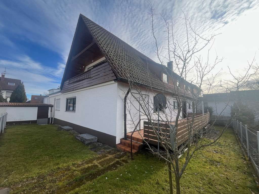 Immobilie in Schönaich - Zweifamilienhaus mit viel Platz - Bild 3