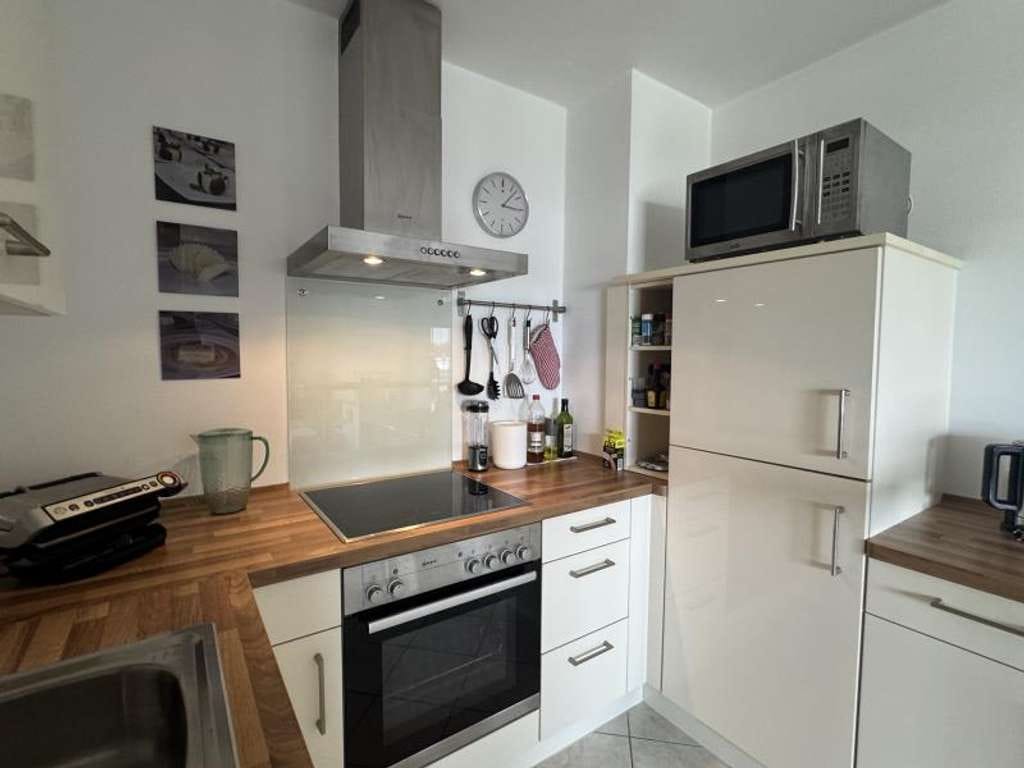 Immobilie in Weilheim in Oberbayern - Modernisierte 2-Zimmer-Wohnung mit Balkon und Stellplatz im Weilheimer Westen - Bild 3