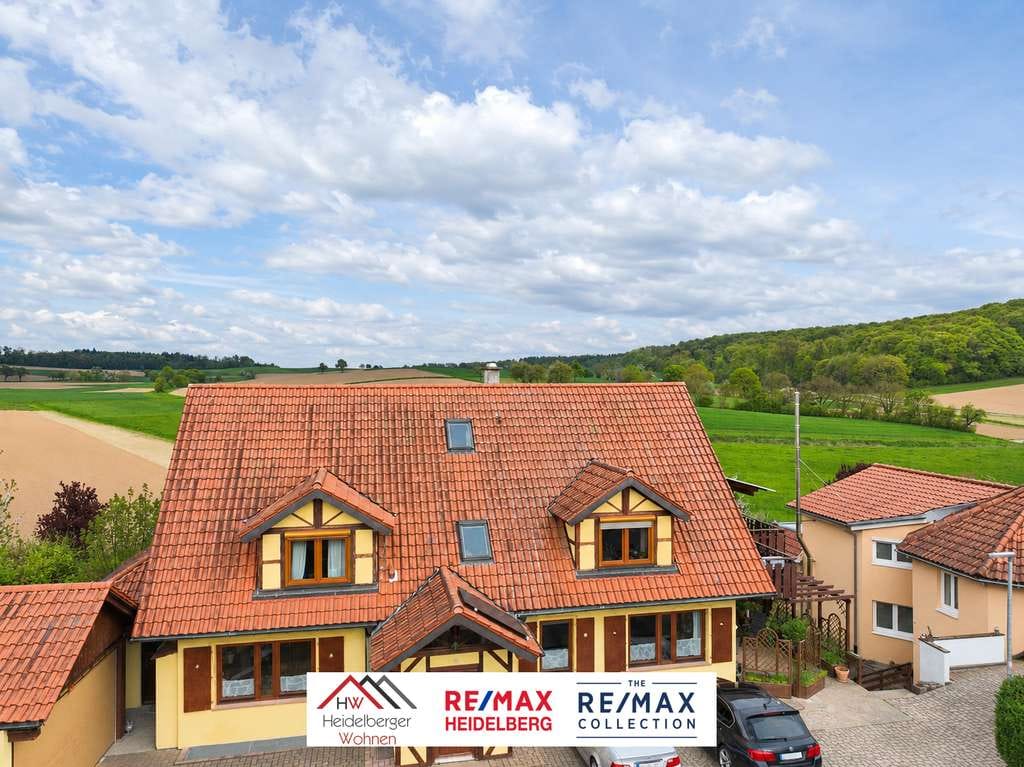 Immobilie in Sinsheim - Schönes EFH mit Einliegerwohnung, auf Erbpachtgrundstück mit XL Garten, Balkons + Garage mit Feldran - Bild 1