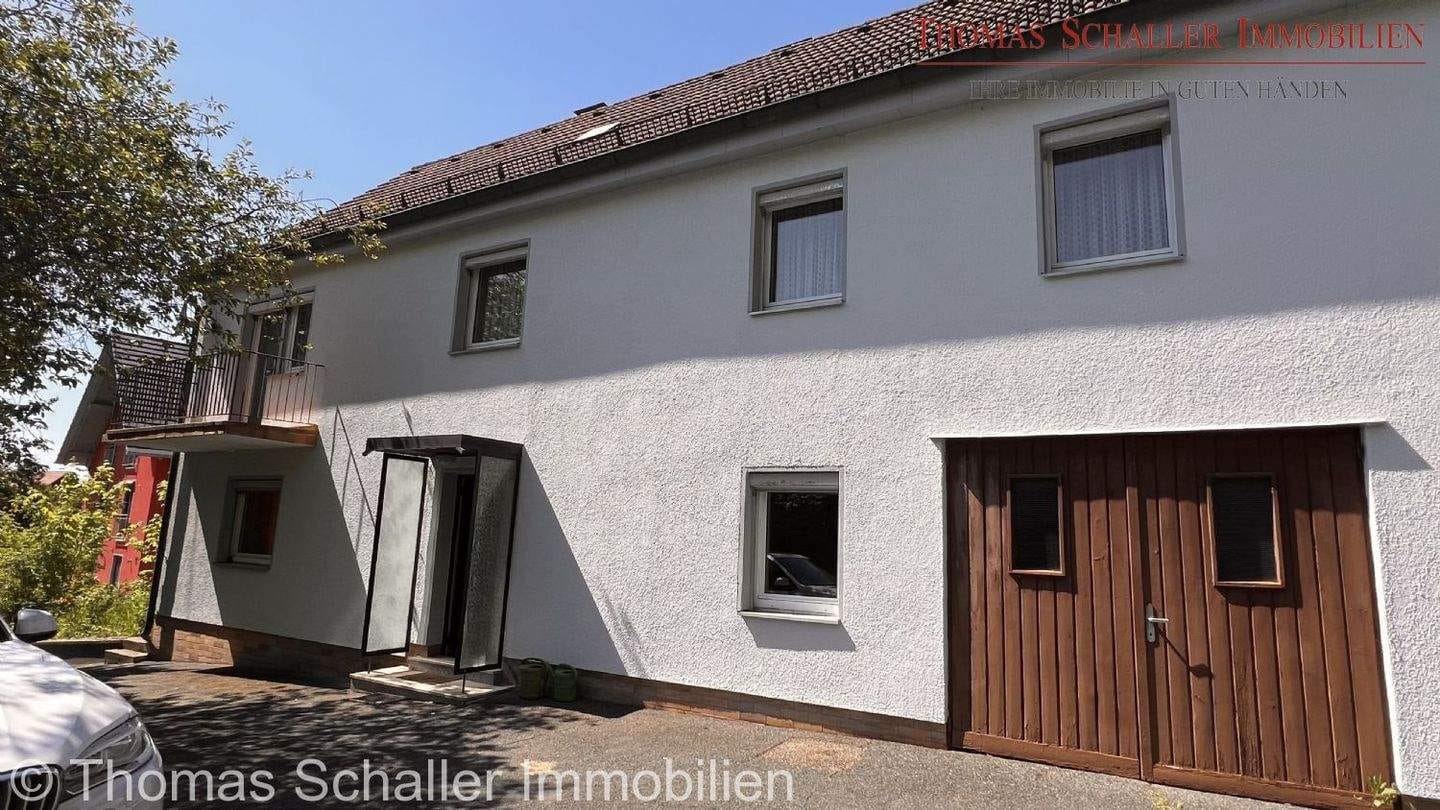 Immobilie in Himmelkron - Zweifamilienhaus mit Scheune, großem Grundstück und viel Potenzial - Idyllisch wohnen bei Bayreuth - Bild 2