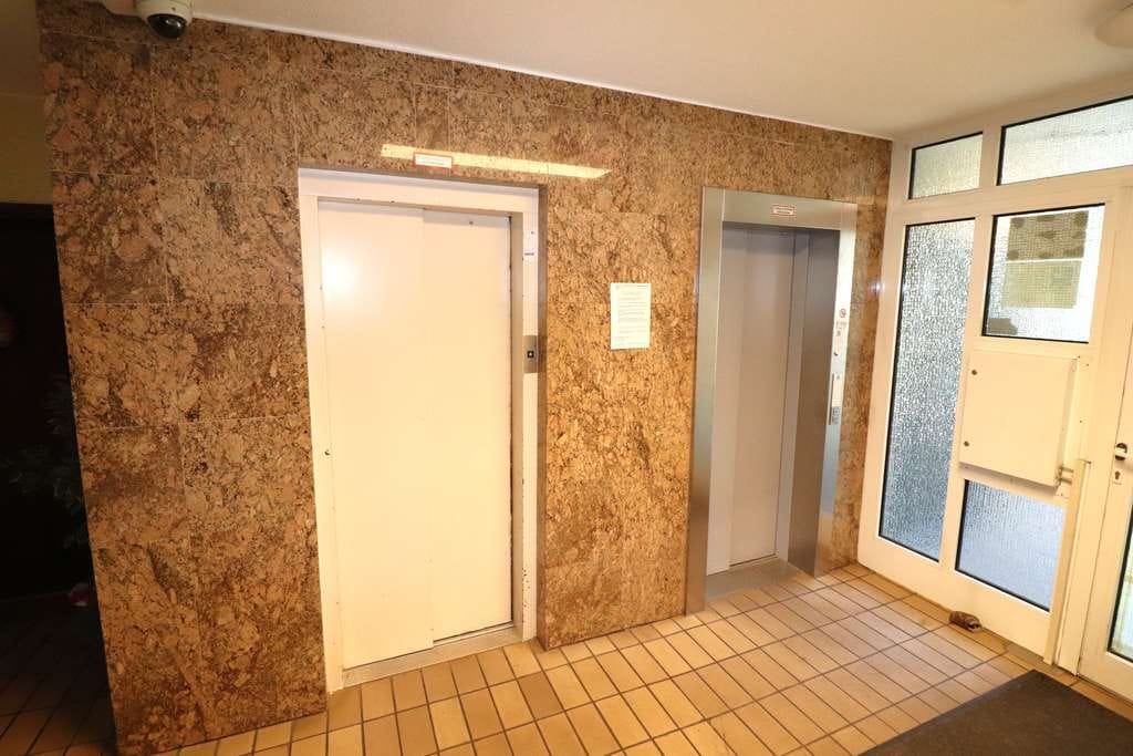 Immobilie in Lampertheim - Ihr energetisch saniertes Eigentum mit Panoramablick - Gepflegte 3,5-ZKB-ETW mit Loggia & TG-ESP - Bild 2