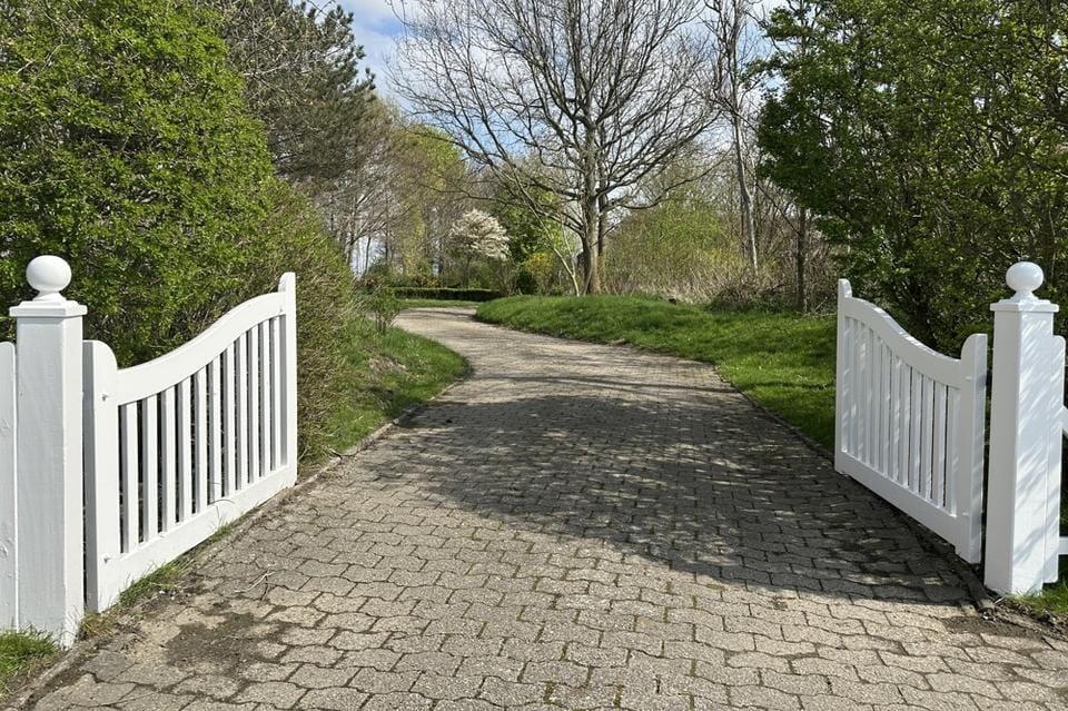 Immobilie in Emmelsbüll-Horsbüll - Repräsentatives Reetdachanwesen unmittelbar am Nordseedeich gelegen in 25924 Emmelsbüll-Horsbüll - Bild 0