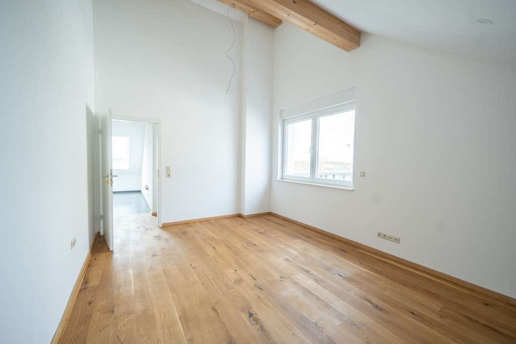 Immobilie in Ehrenkirchen - Außergewöhnliche Dachgeschosswohnung mit großer Dachterrasse und ca. 112 m² Wohnfläche - Bild 3