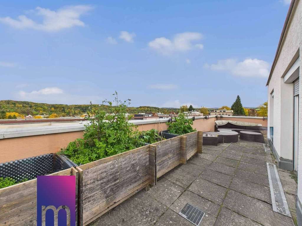 Immobilie in Wernau (Neckar) - Investieren mit Aussicht – Penthouse-Wohnung mit großer Dachterrasse, Panoramablick und Aufzug - Bild 2