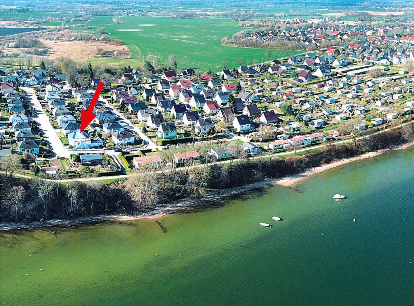 Immobilie in Stralsund - Einfamilienhaus mit Einliegerwohnung 18439 Stralsund OT Devin, Am Park 14 - Bild 1