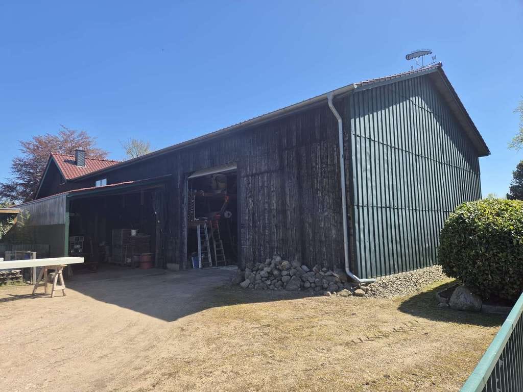 Immobilie in Fockbek - Großes Einfamilienhaus mit Gewerbehalle zentral in Fockbek / Ideal für Handwerk und Handel - Bild 1