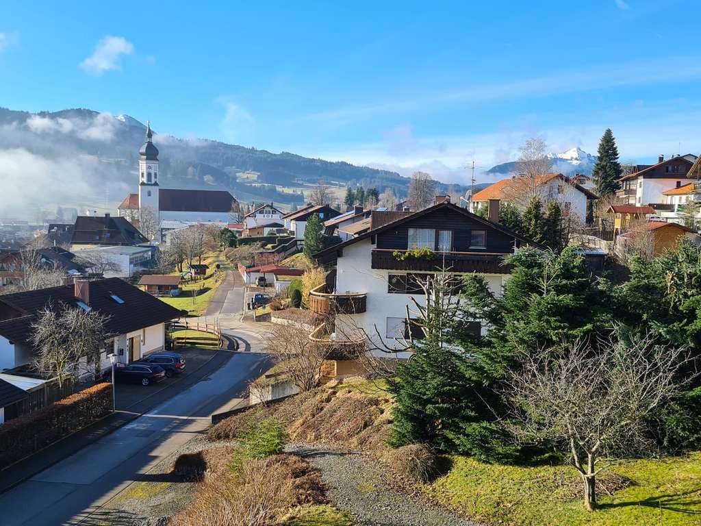Immobilie in Wertach - Schöne Dachgeschosswohnung in Top Lage, sehr ruhig und traumhafter Aussicht - Bild 0