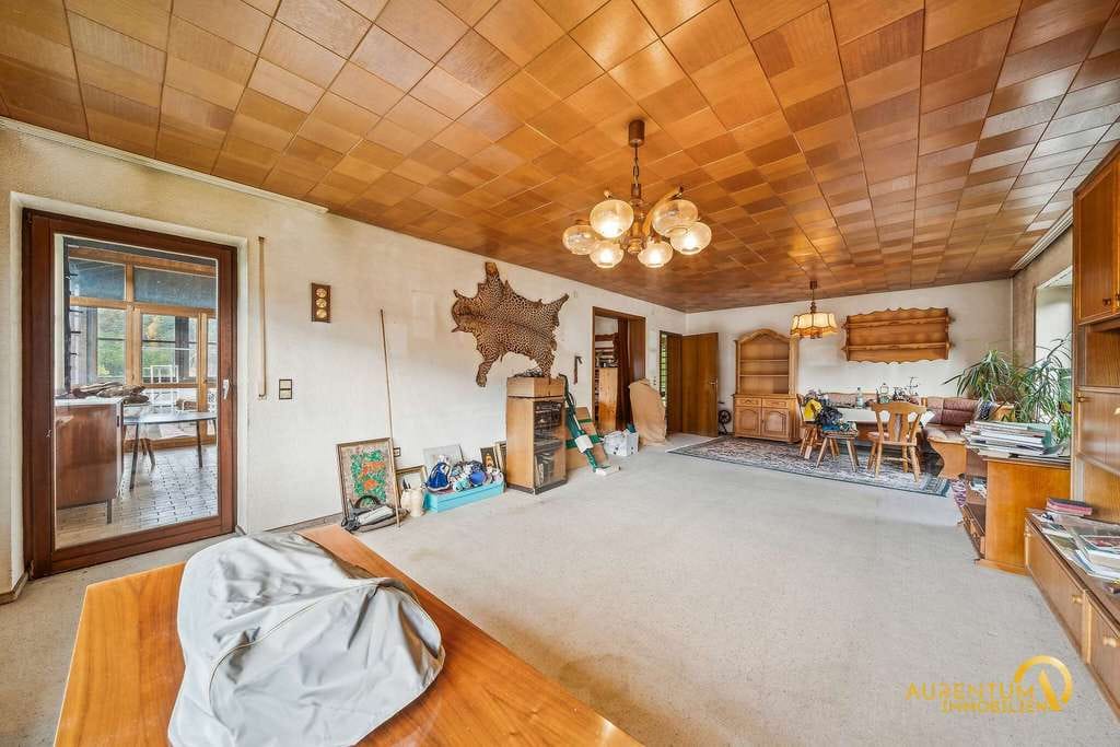 Immobilie in Essing - Einzigartiges Einfamilienhaus mit Einliegerwohnung, Pool-Potenzial & Panoramablick in Essing - Bild 3