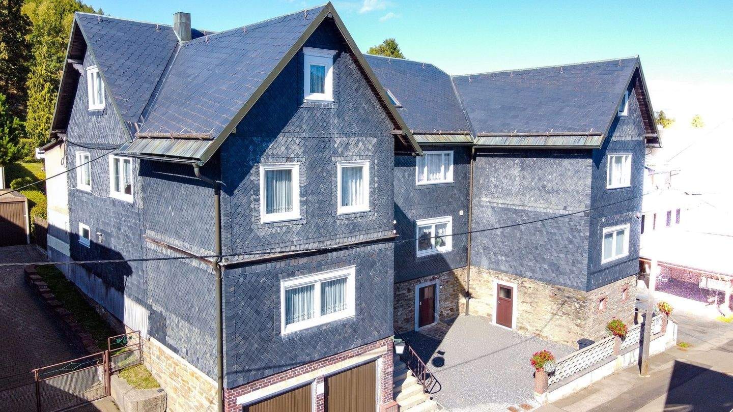 Immobilie in Neuhaus am Rennweg - Historisches Anwesen mit Geschichte und Potenzial - Bild 0